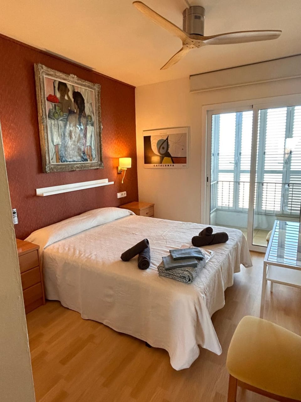 Bedroom, Sea view, fireplace