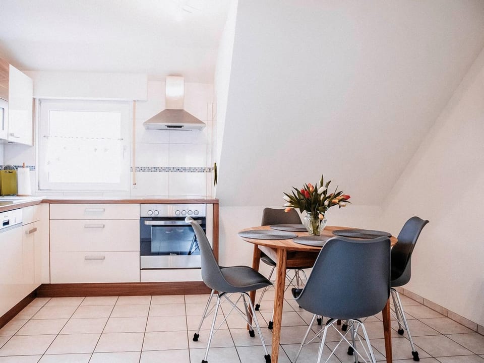 Property building, Kitchen or kitchenette, Living room