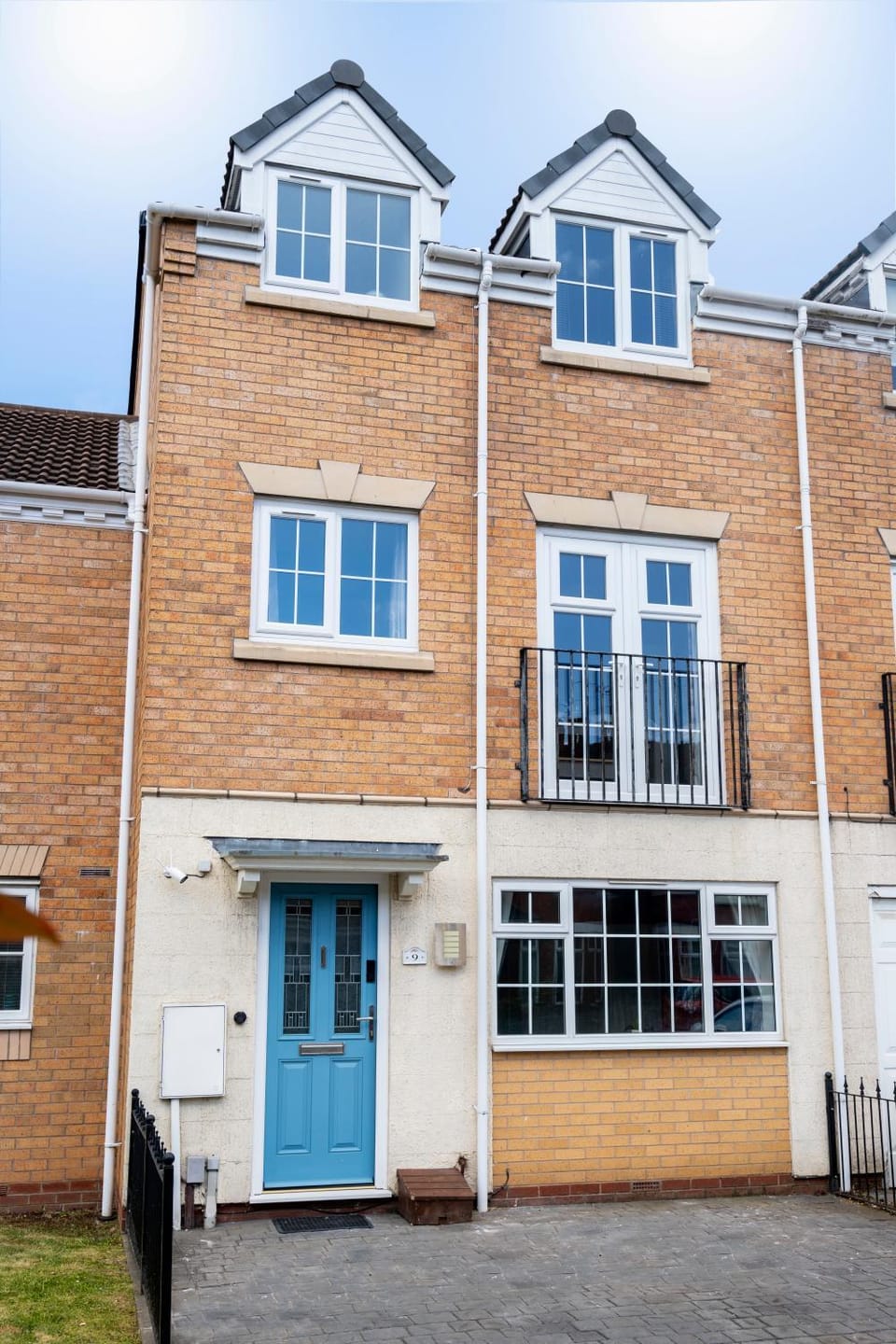 Bright & modern 4 bedroom townhouse Apartment in Stafford