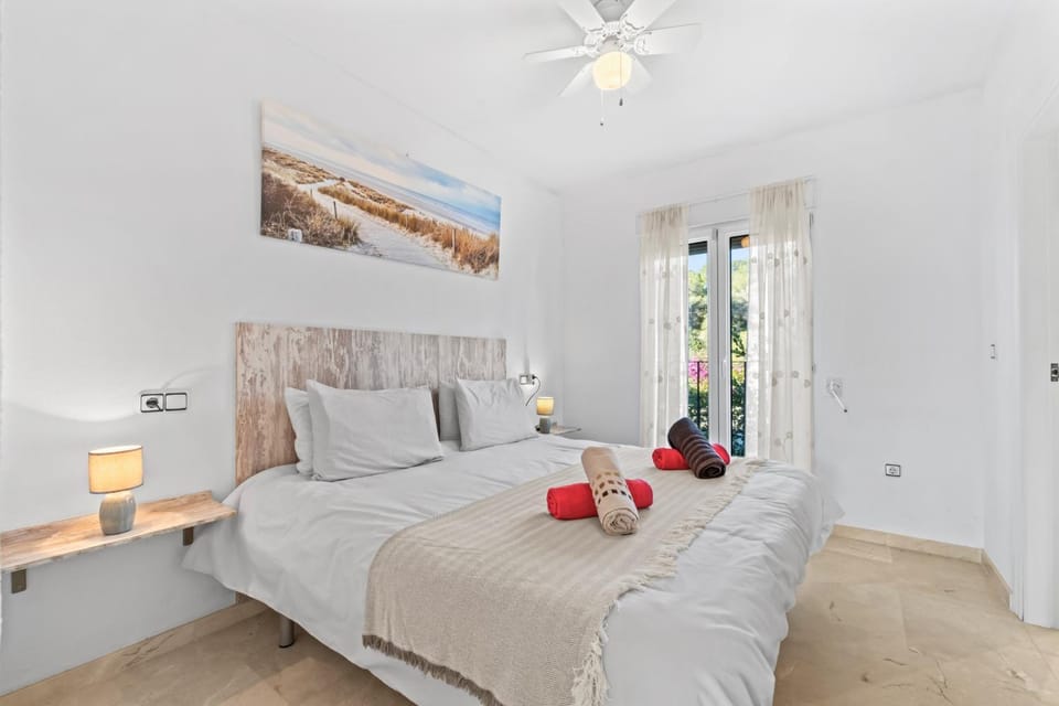 Living room, Bedroom