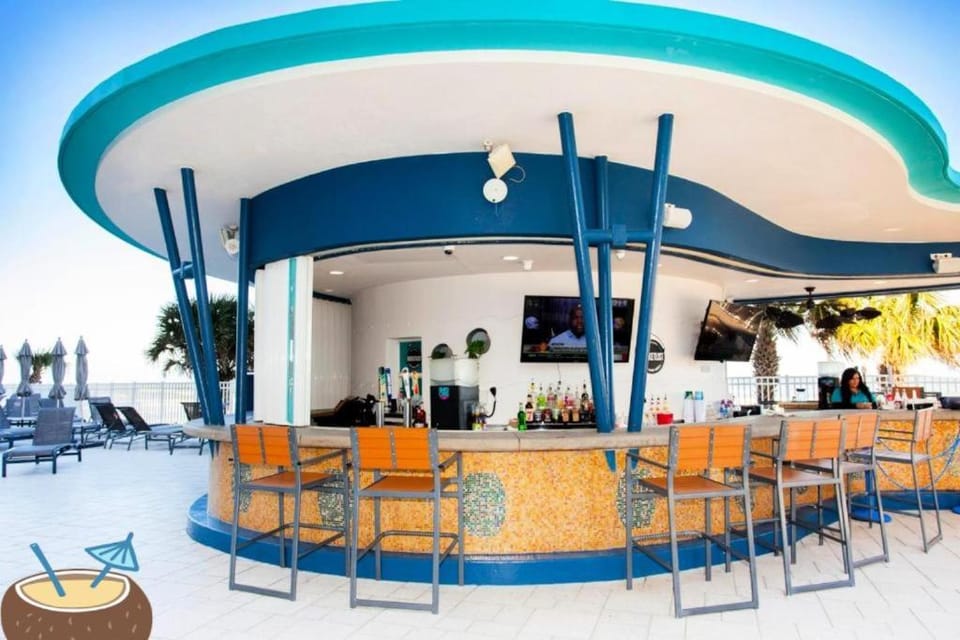 Wyndham Ocean Walk Resort - Vacation in Comfort and luxury -1BR Direct Oceanfront 1307-1 Apartment in Florida