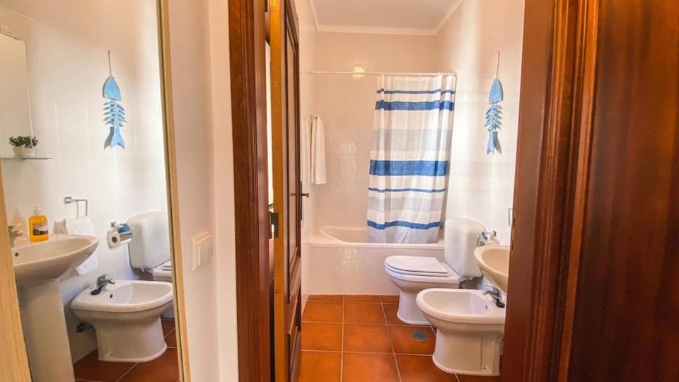Casinhas da Liberdade I - 1 min to the Beach Apartment in Nazaré