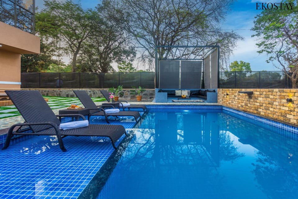 Patio, Day, Pool view, Swimming pool, sunbed