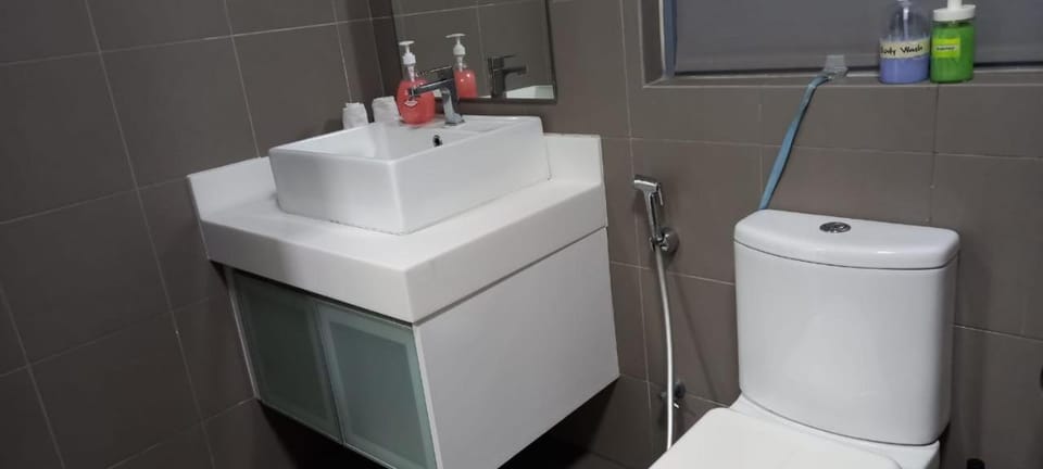CUSHY APARTMENT at KLCC Hostel in Federal Territory of Kuala Lumpur
