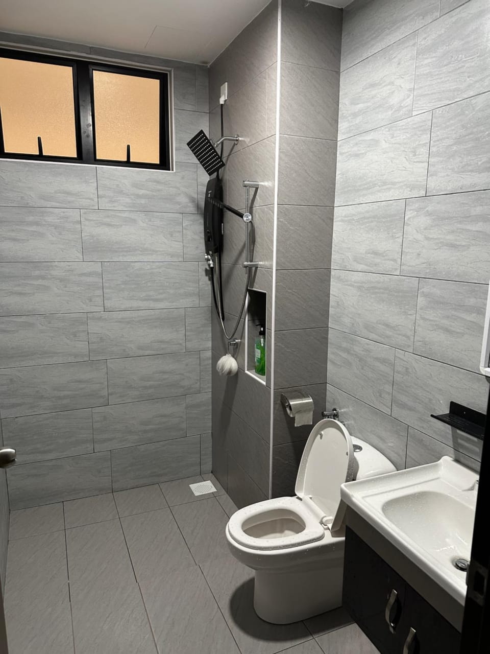 Shower, Toilet, Bathroom
