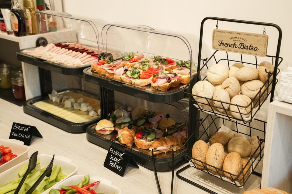 Food and drinks, Food, Buffet breakfast