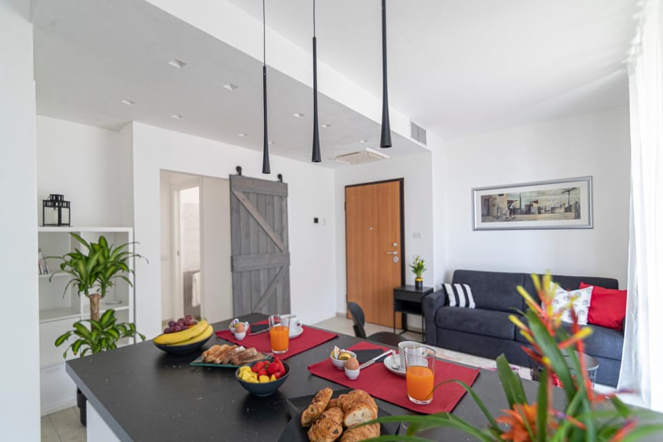 We Lake Como: lake view apartment, feeling home in charming Argegno Apartment in Canton of Ticino