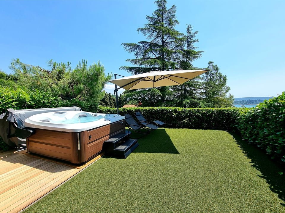 Balcony/Terrace, Balcony/Terrace