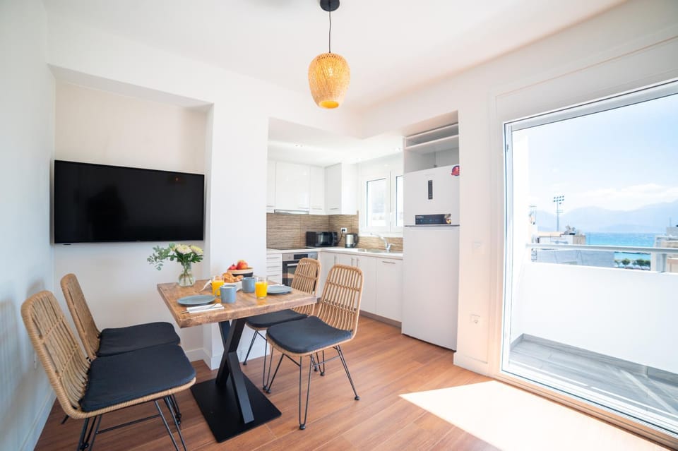 TV and multimedia, Kitchen or kitchenette, Living room, Dining area, Sea view