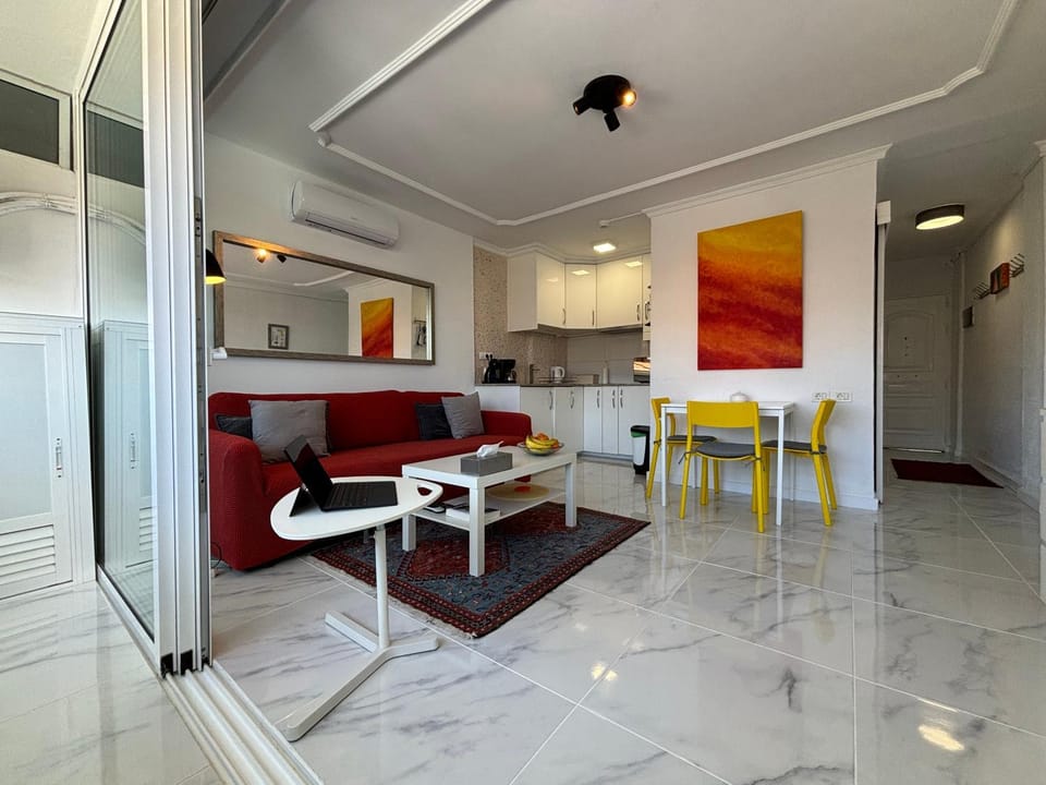 Kitchen or kitchenette, Living room, Dining area
