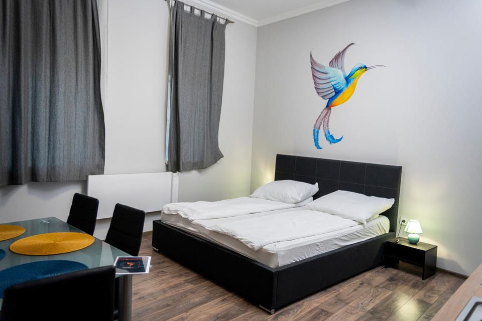 Photo of the whole room, Bedroom