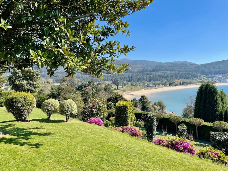 The Cliffs - Bungaleiro de Area House in A Mariña Occidental