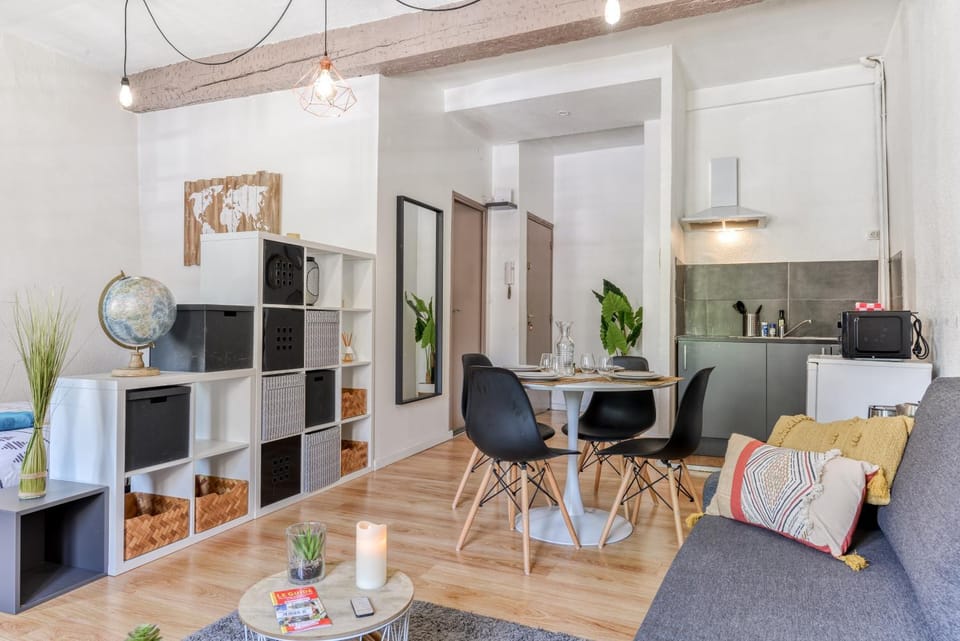 Le Cocon / Free Parking / Wifi / Netflix Apartment in Carcassonne
