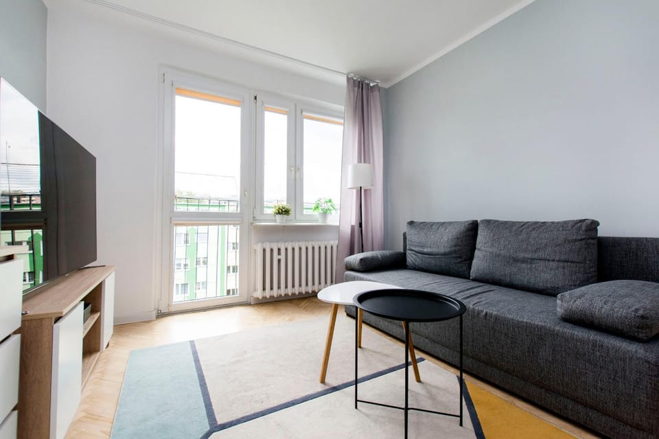 TV and multimedia, Living room, Seating area, internet