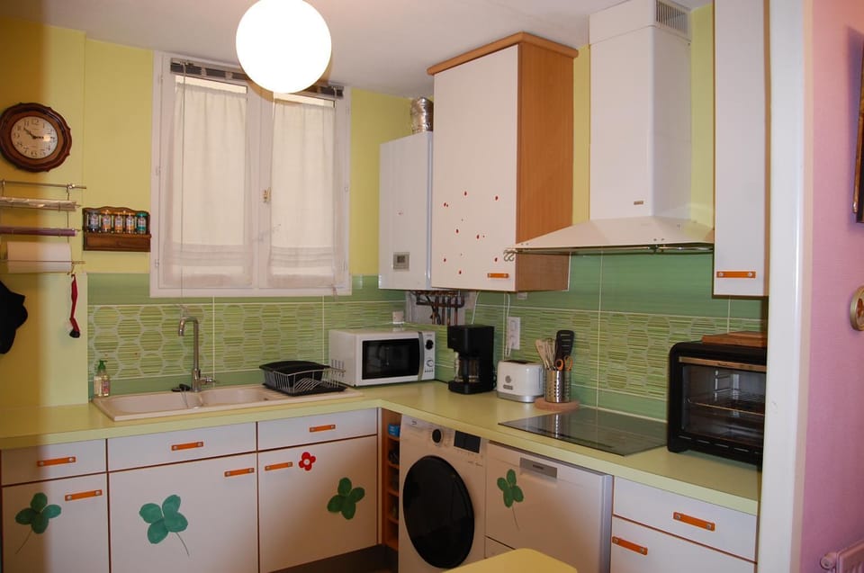 Coffee/tea facilities, Kitchen or kitchenette, dishwasher, minibar, pet friendly, stove, toaster, washing machine