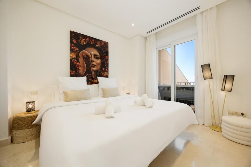 Balcony/Terrace, Sea view, towels, wardrobe, air conditioner