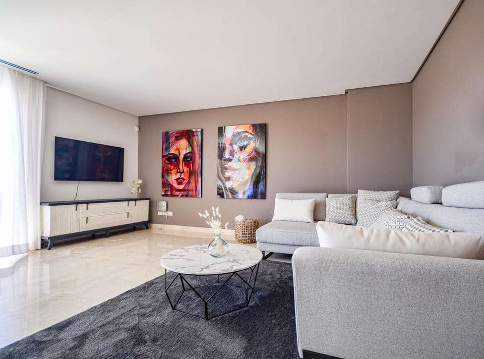 TV and multimedia, Living room, Seating area