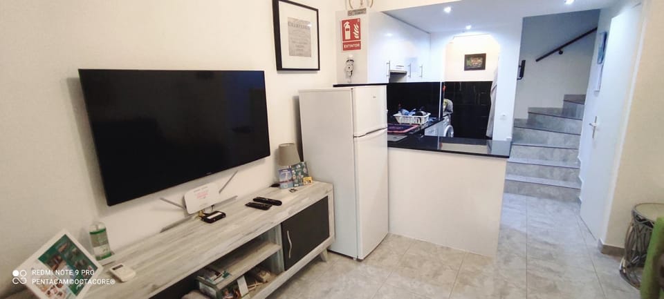 TV and multimedia, Kitchen or kitchenette, Living room, Lounge or bar, internet