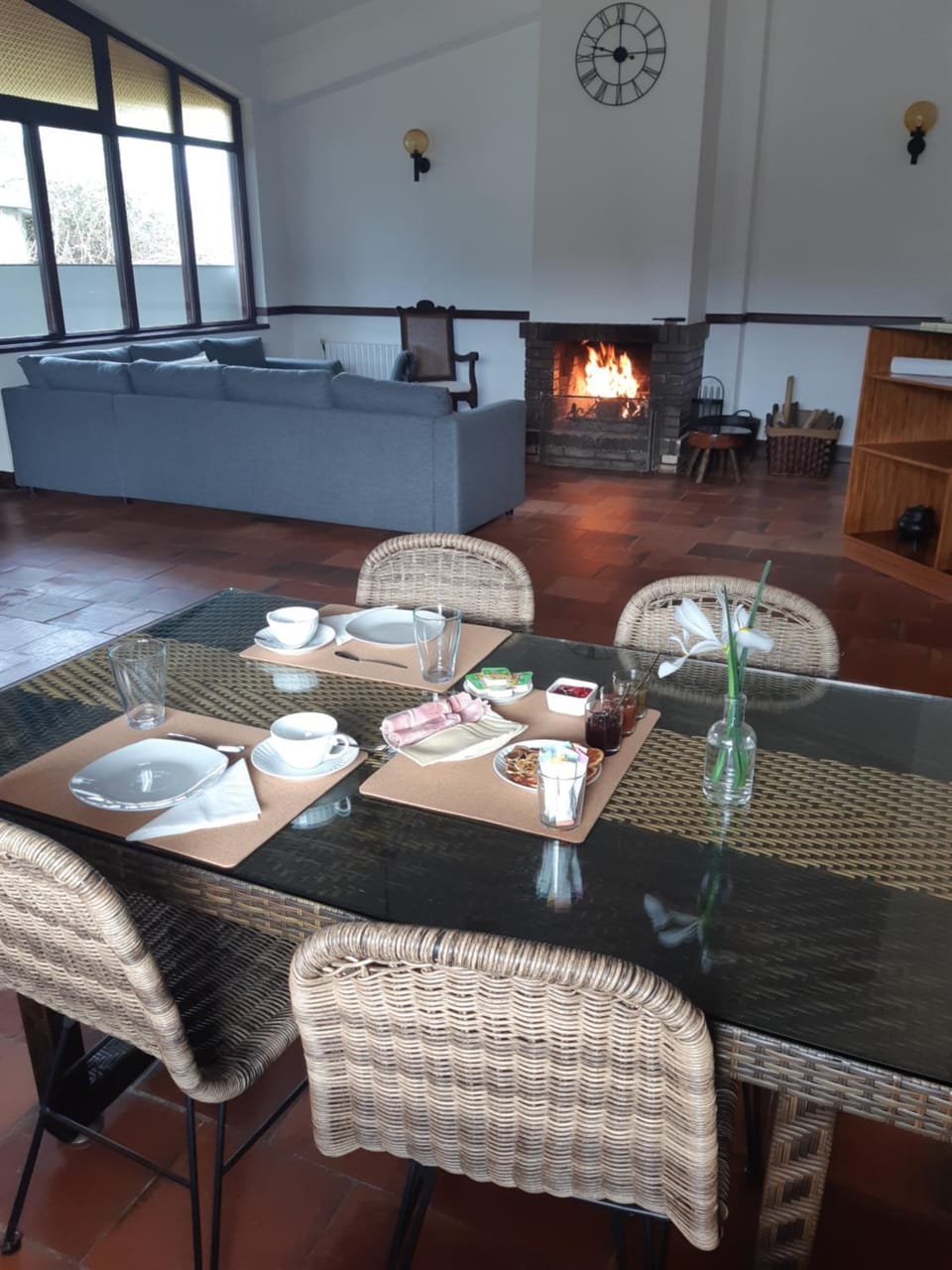 Dining area, Continental breakfast