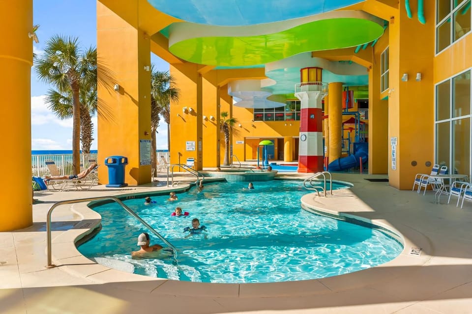 Patio, Day, Natural landscape, Hot Tub, Guests, Guests, Guests, Pool view, Swimming pool, children, children, children, young children, young children, young children, older children, older children, older children, group of guests, group of guests, group of guests, Family, Family, Family, sunbed