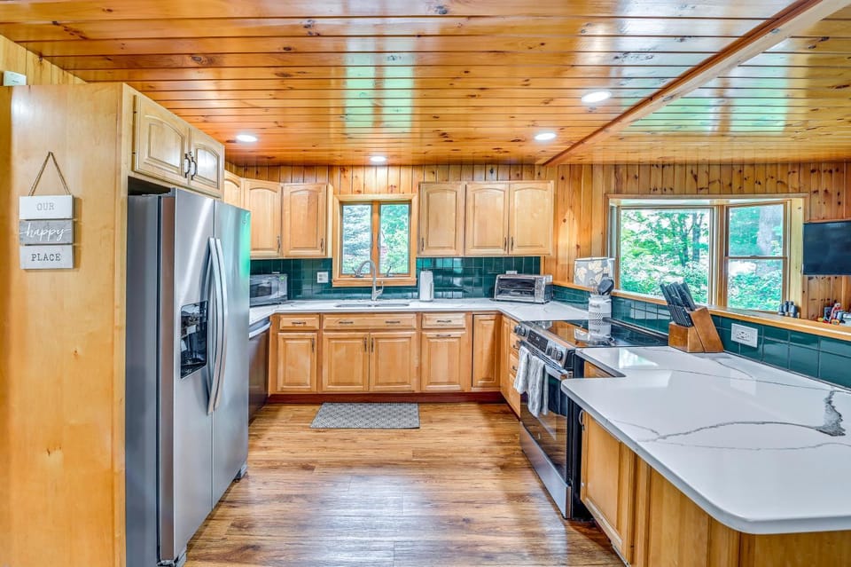 Lakefront Gloversville Home w/ Beach + Dock! House in Great Sacandaga Lake