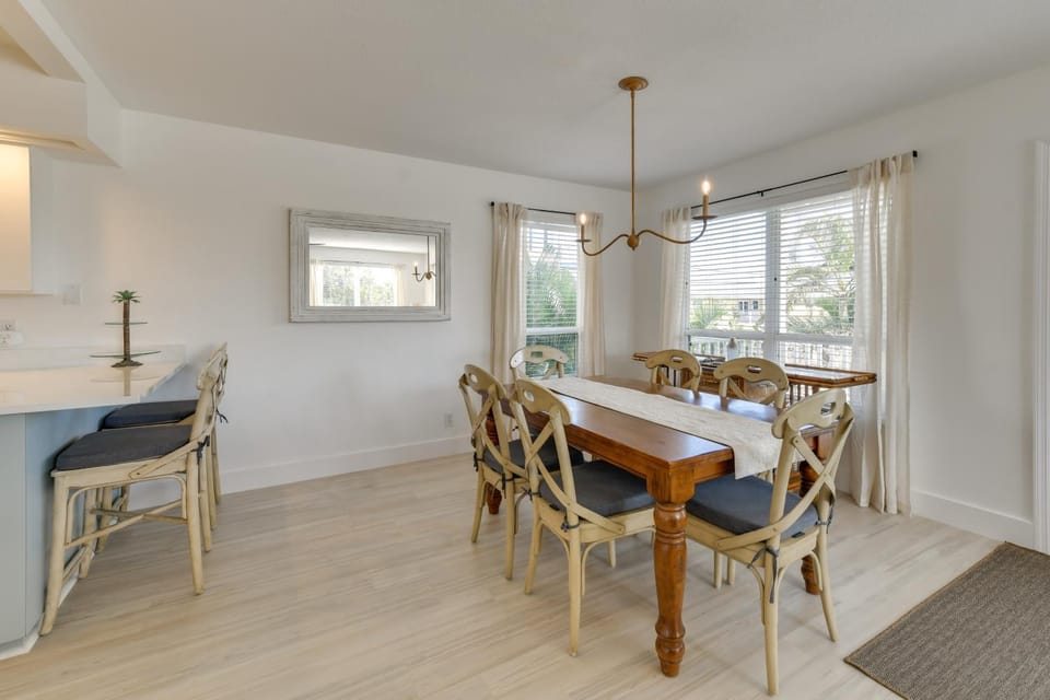 Covered Deck & Bay Views: Bradenton Beach Abode! House in Bradenton Beach