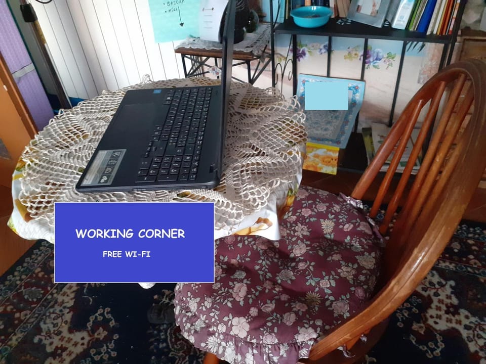 Room country-lake Bed and Breakfast in Arona