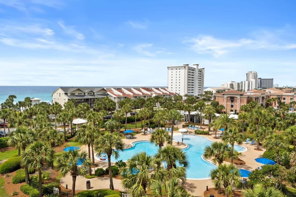 Day, Natural landscape, Beach, Pool view, Sea view, Swimming pool, sunbed