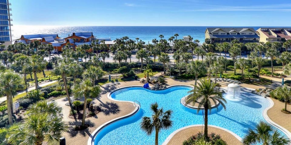 Day, Natural landscape, Bird's eye view, Beach, Pool view, Sea view, Swimming pool, Swimming pool, sunbed