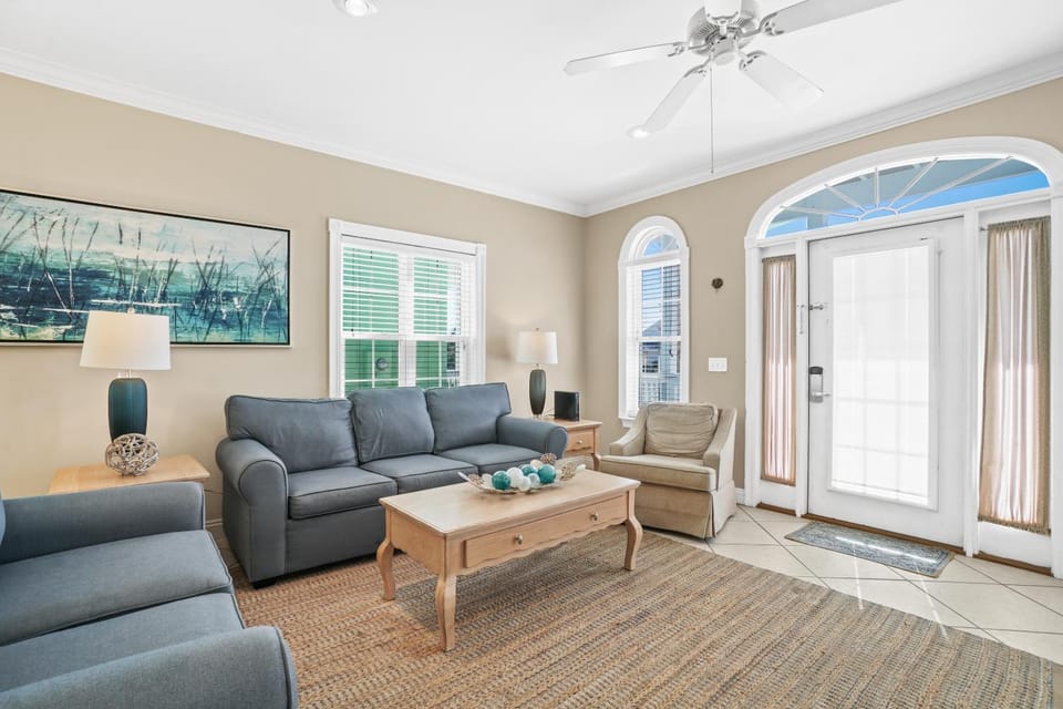 Living room, Decorative detail, Seating area, fireplace, locker, air conditioner