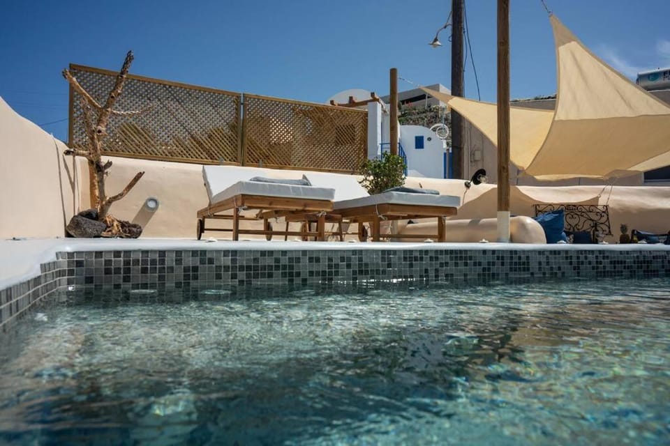 Casa Terra Vedema Oia - Privacy - Plunge Pool & Panoramic Sunset Terrace Villa in Santorini