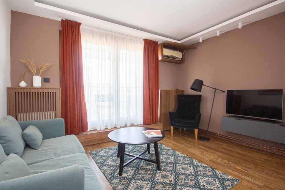 TV and multimedia, Living room, Seating area