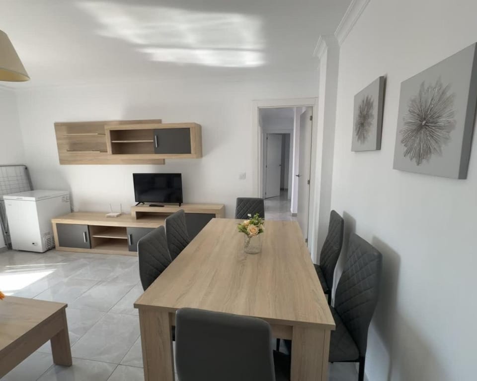 Living room, internet