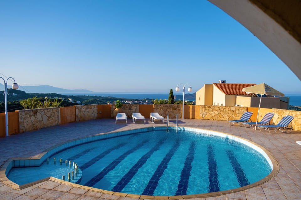 Balcony/Terrace, Diving, Swimming pool