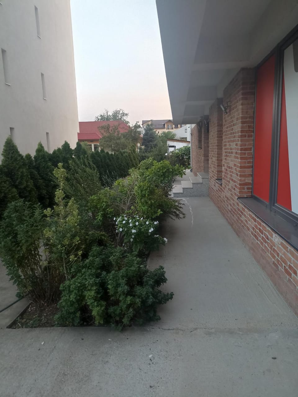 Facade/entrance