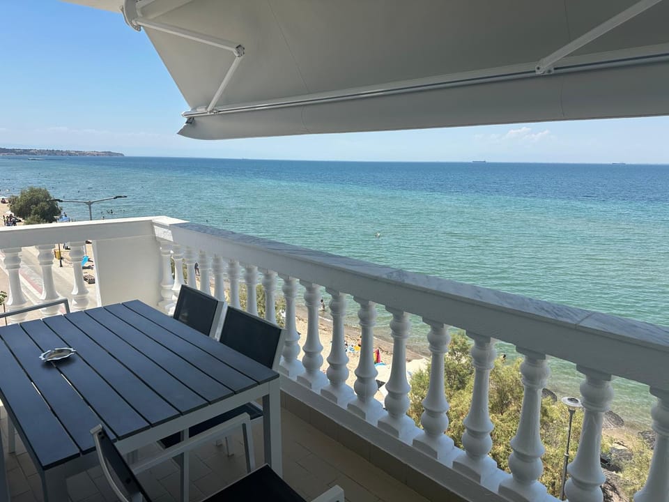Natural landscape, View (from property/room), Balcony/Terrace, Beach, Sea view