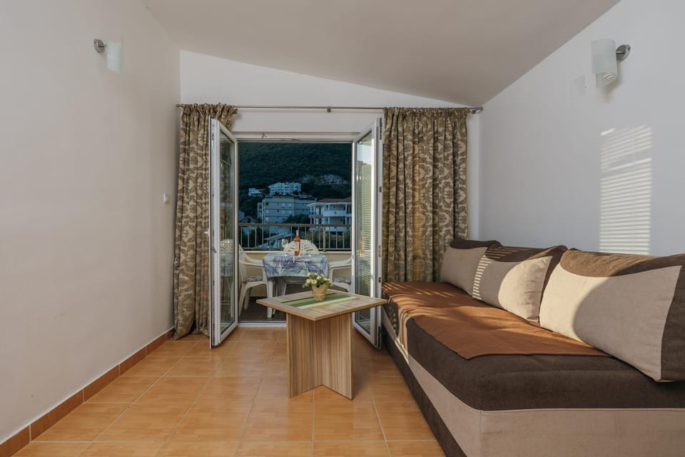 Living room, Bedroom