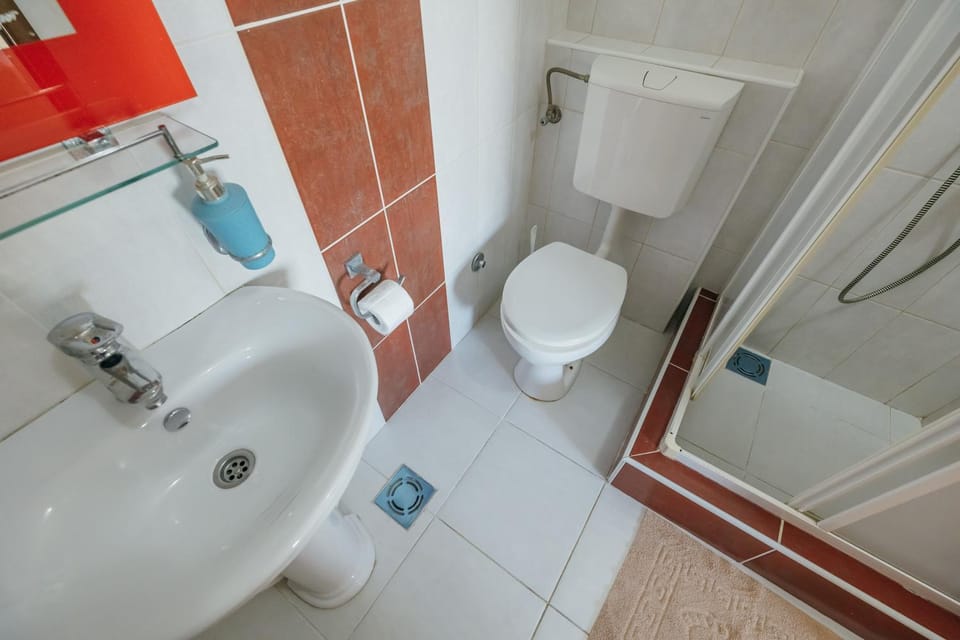 Toilet, Bathroom
