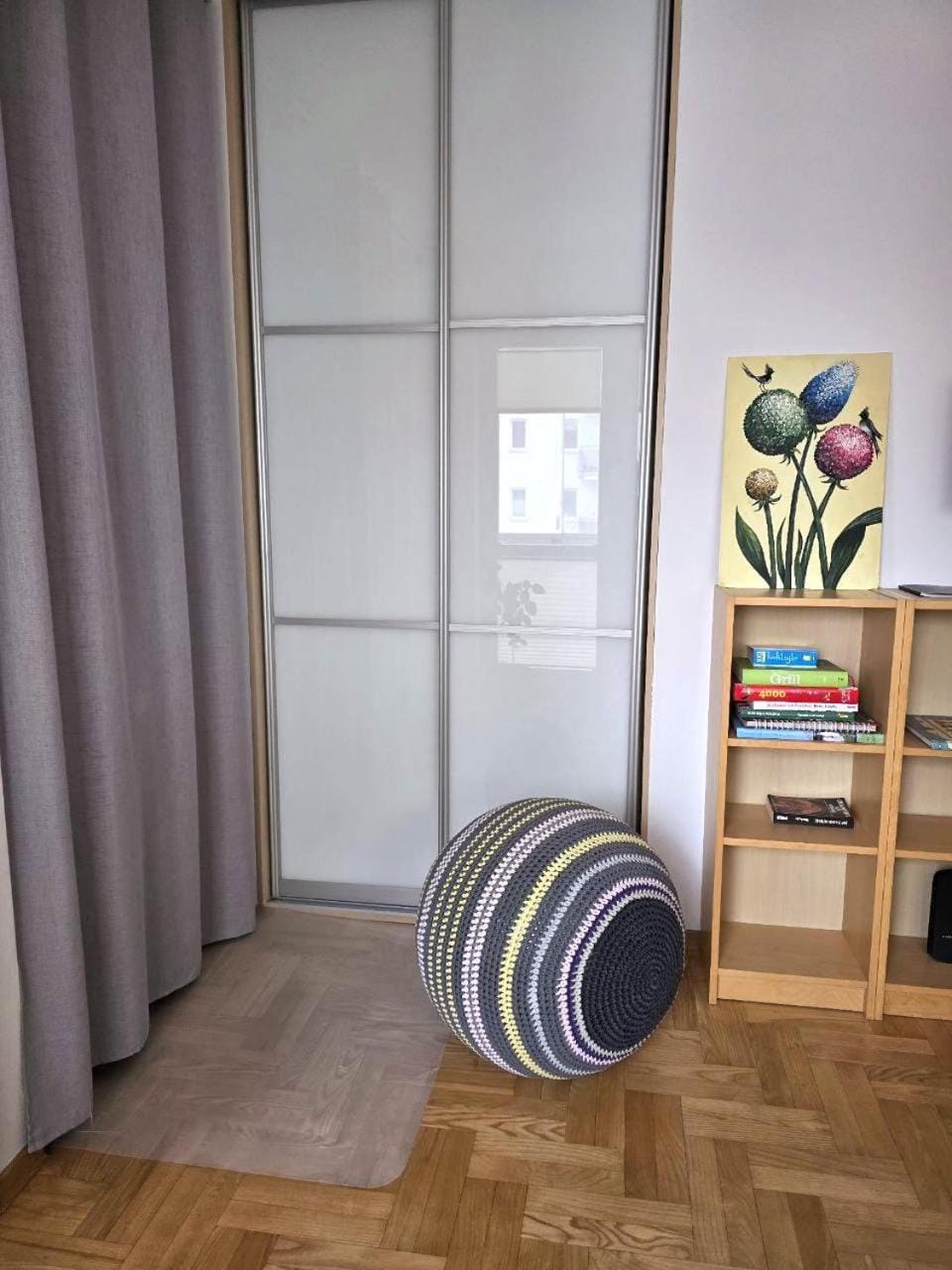 Living room, wardrobe