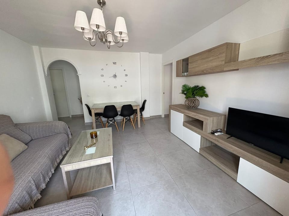 TV and multimedia, Seating area, Dining area, internet, air conditioner