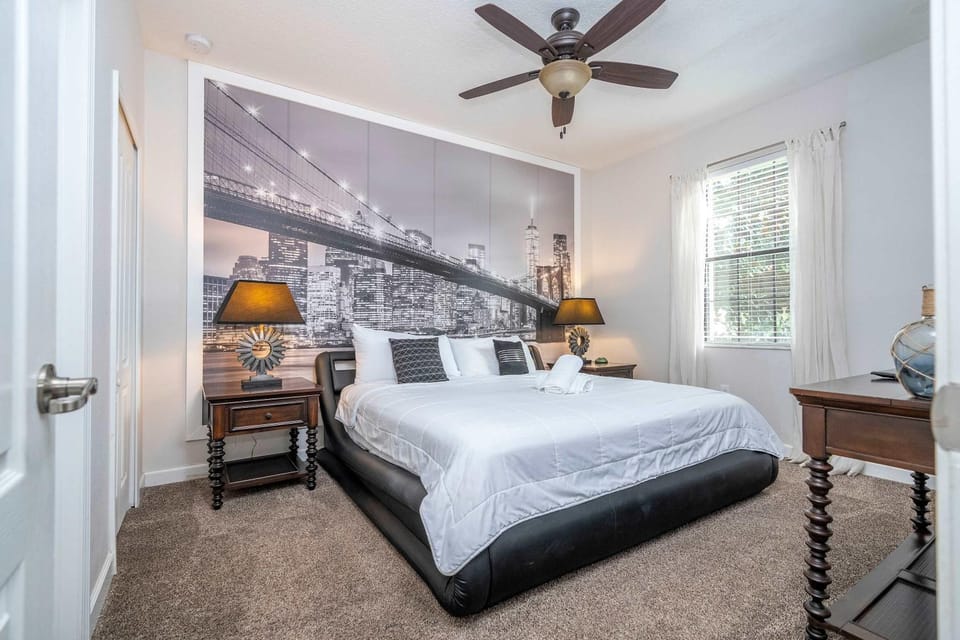 1400 Stunning 8bed with amazing game room House in Four Corners