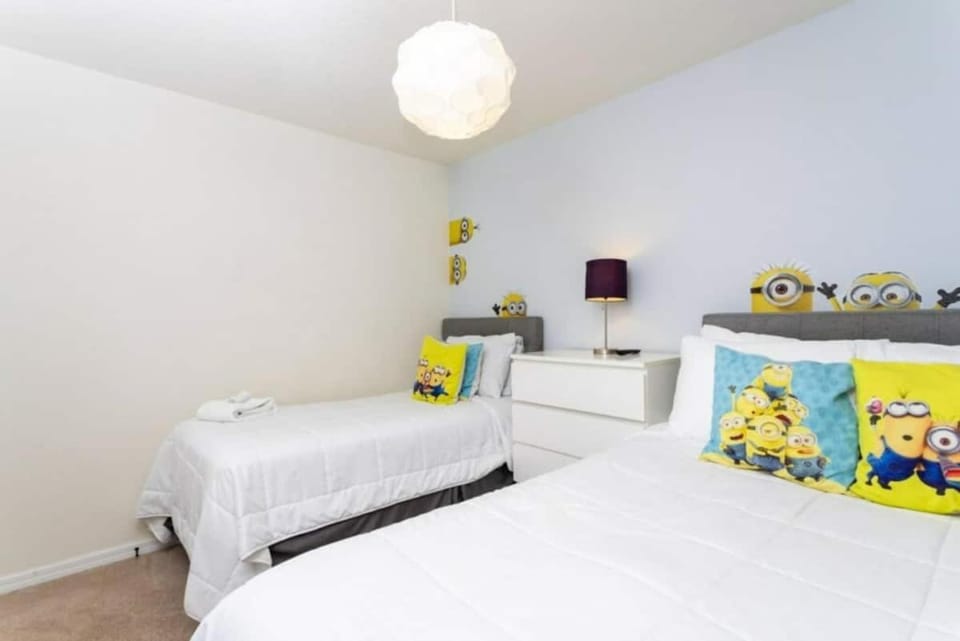 4572 Perfect home for your family close to all parks House in Kissimmee