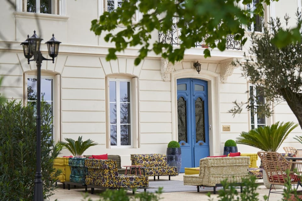 Patio, Facade/entrance