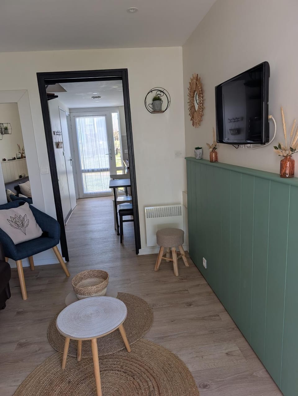 Charmant logement Guidel Plage, vue mer, piscine chauffée, avec une chambre Apartment in Ploemeur