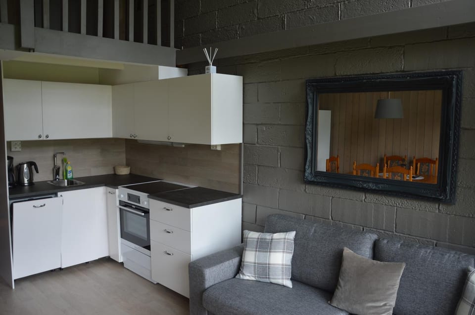 Coffee/tea facilities, Seating area, Dining area, dishwasher, kitchen