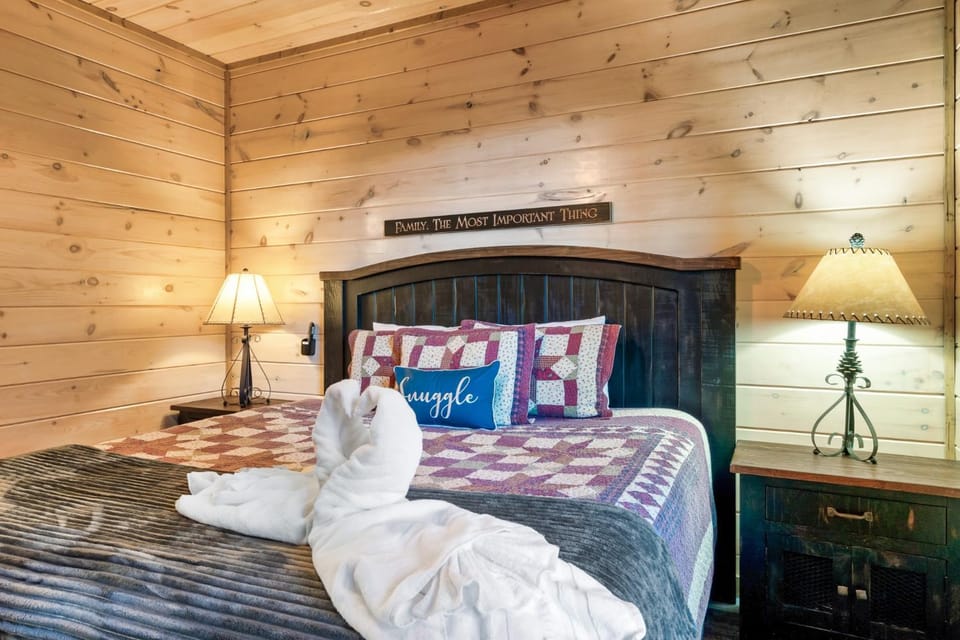 Bed, Bedroom