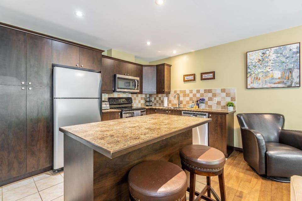 Townhouse With Free Shuttle To Tremblant Resort House in Mont-Tremblant