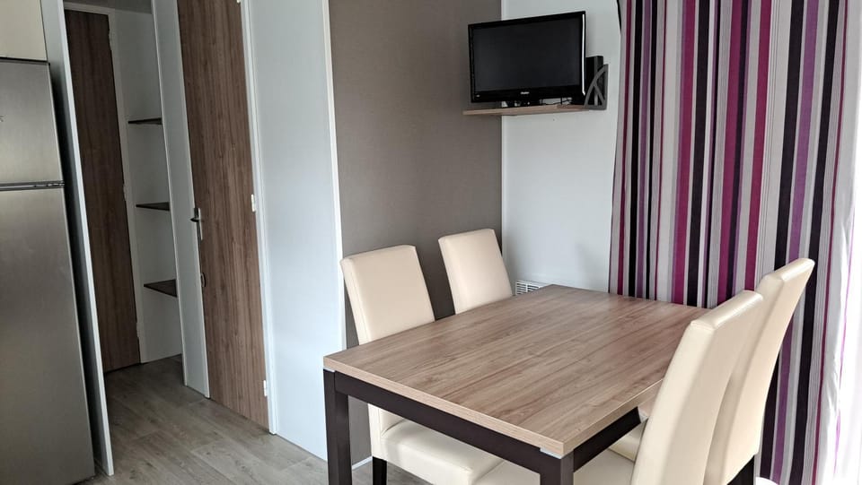 TV and multimedia, Dining area