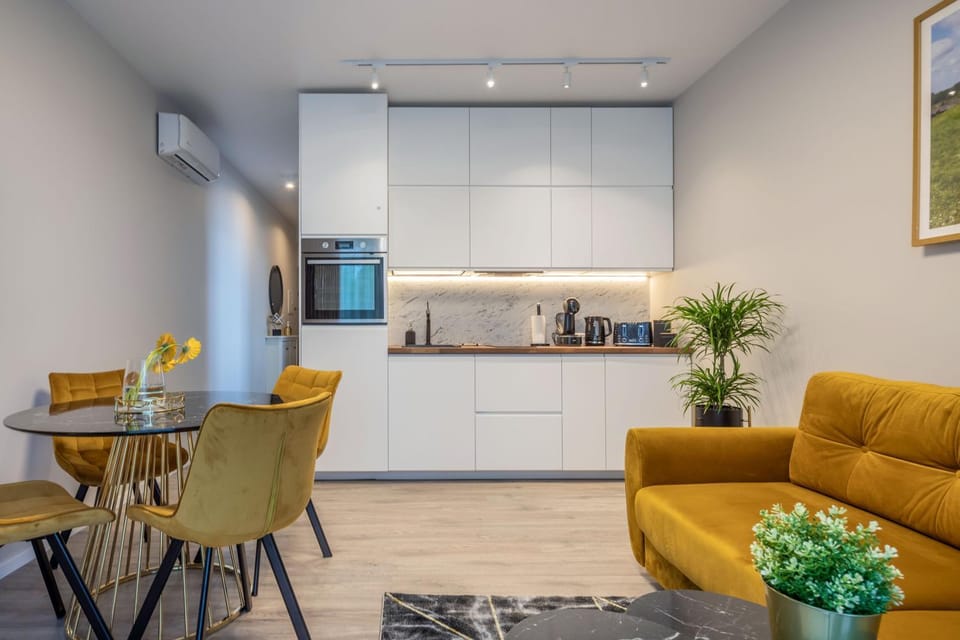 Living room, Seating area, Dining area, kitchen