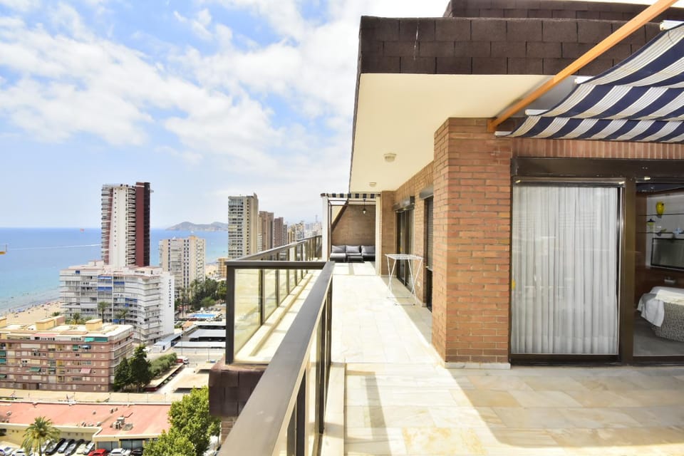 Balcony/Terrace, City view, Sea view, Street view